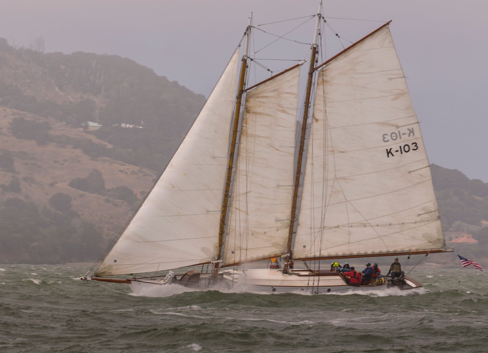 Yankee's hull below the waterline